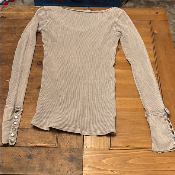 Gray Butterfly damsel style thermal top - Picture 8 of 8